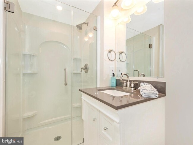 Building Photo - 15505 Villisca Terrace