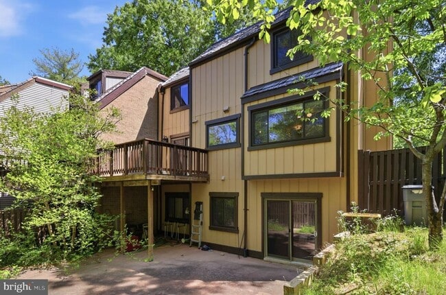 Building Photo - 1509 Farsta Ct