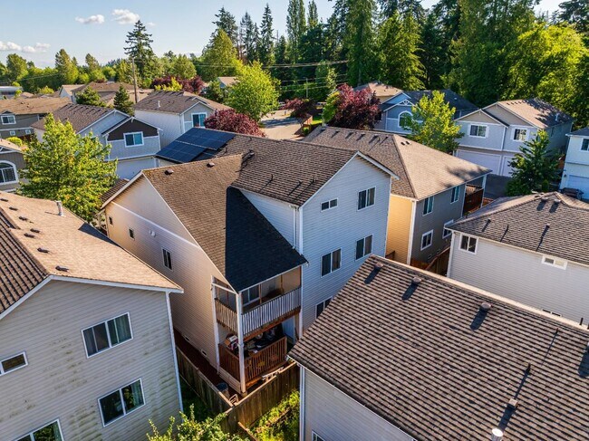 Building Photo - Lynnwood Home