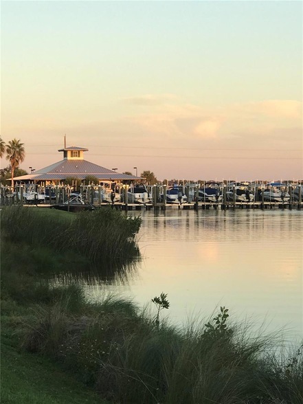 Building Photo - 1010 Tidewater Shores Loop