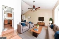 Building Photo - 10135 Forest Hill Cir