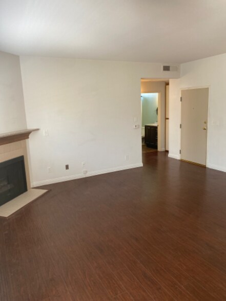 Building Photo - 3727 Watseka Ave