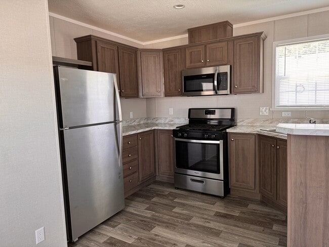 Primary Photo - 5201 Chantelle Dr