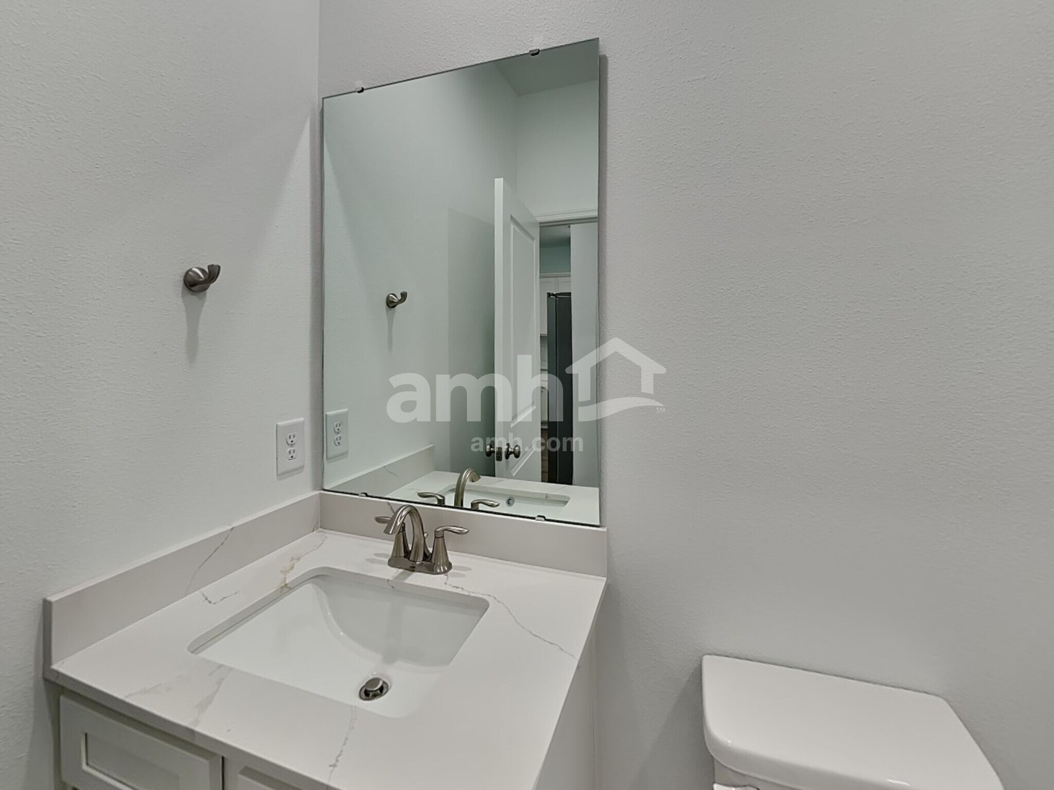 Building Photo - 16648 Cheyanne Ct