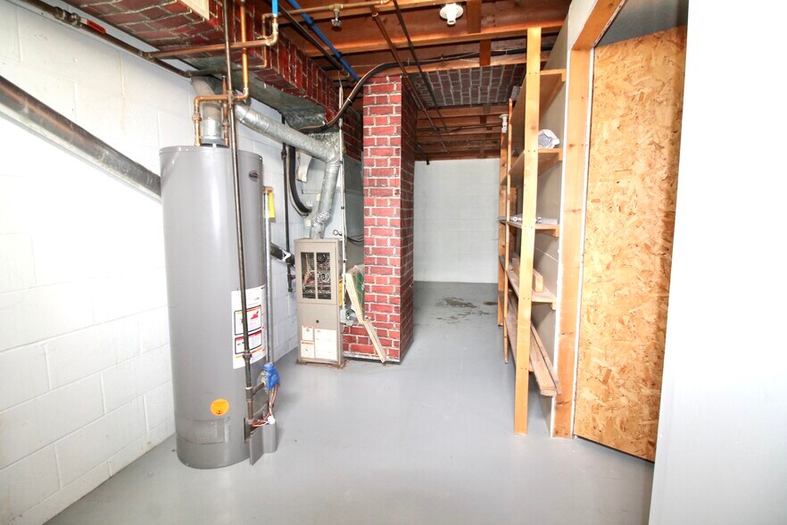 Building Photo - 4527 12th Ave