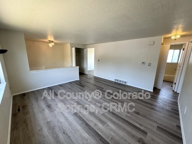 Building Photo - 1237 Chiricahua Dr