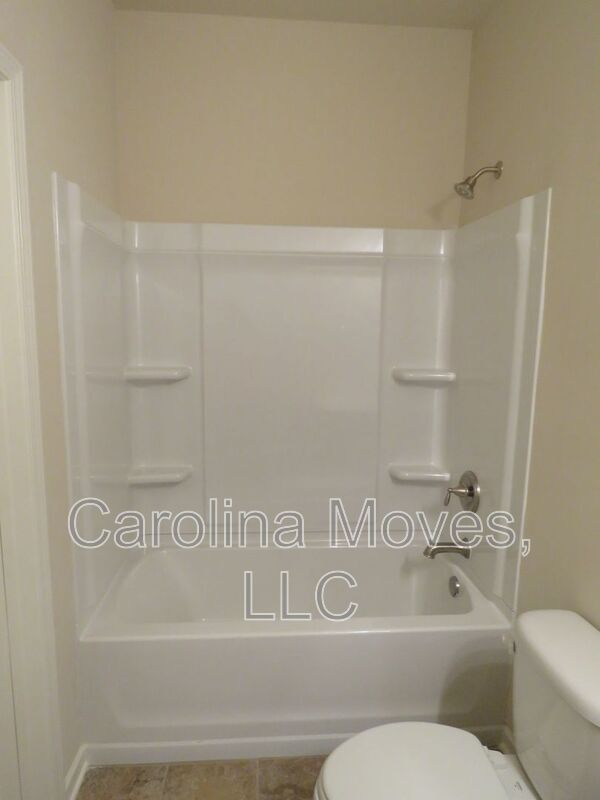 Building Photo - 206 Heatherwood Ln