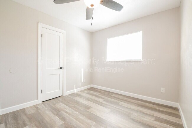 Building Photo - 1281 Victor St