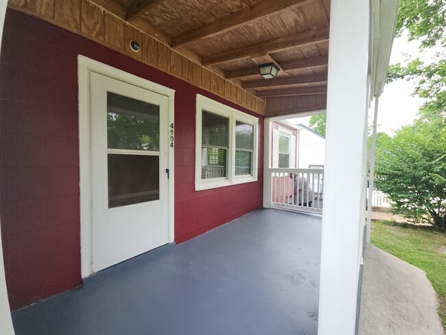 Building Photo - 4904 Inglewood Ct
