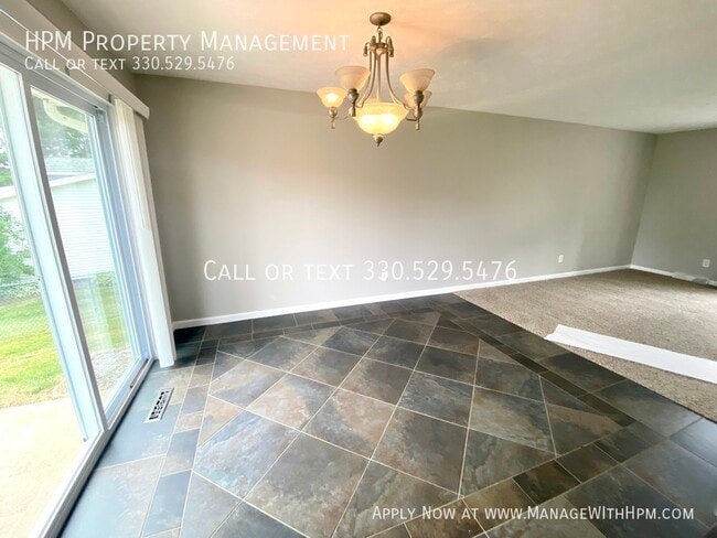 Building Photo - 2047 Zircon St NE