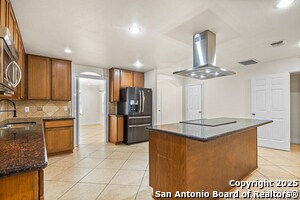 Building Photo - 9130 Windgarden Cir