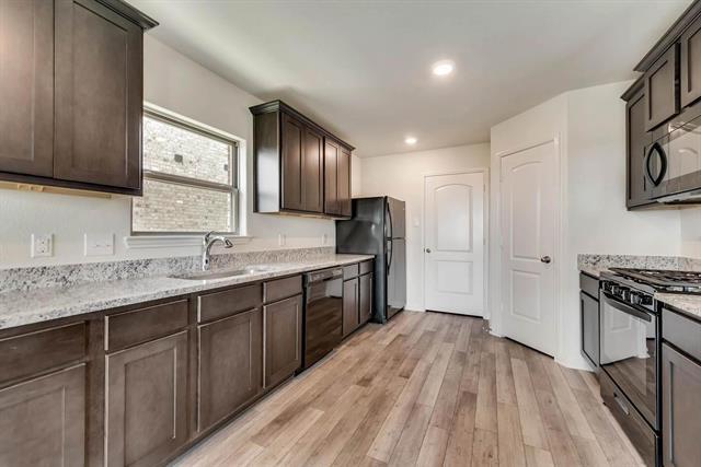 Building Photo - 3076 Chillingham Dr