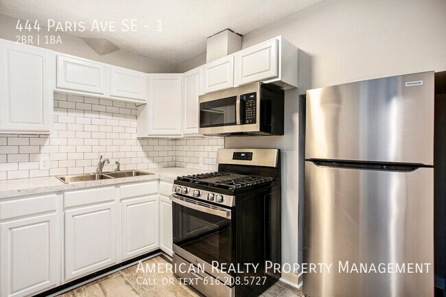 Building Photo - 444 Paris Ave SE