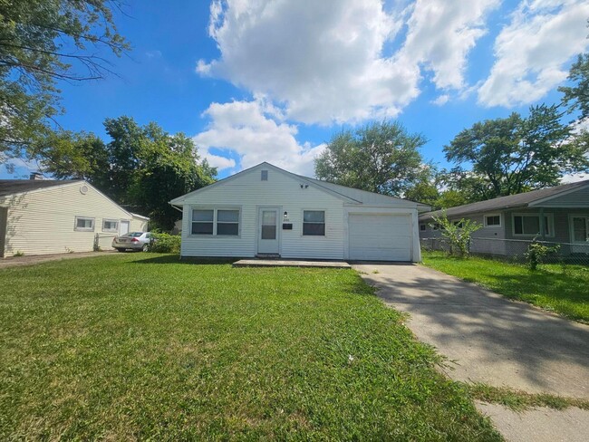 Building Photo - 2166 Century Dr