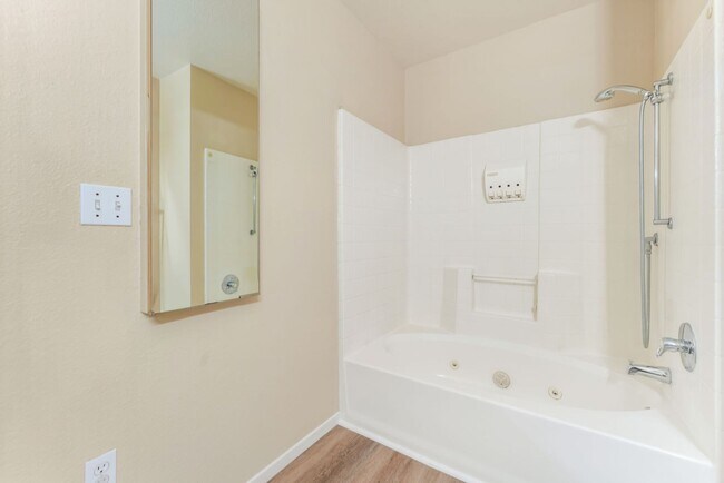 Building Photo - Southwest Las Vegas Condo with Resort-Style Community Amenities!