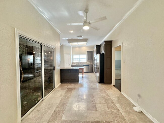 Building Photo - Stunning Home in the Heart of Tyler! 3bd 2...