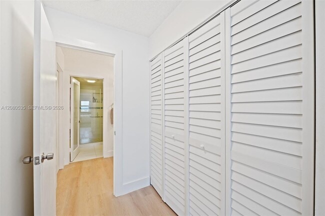 Building Photo - 5100 N Ocean Blvd