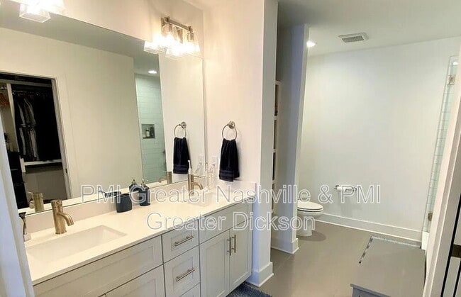 Building Photo - 1633 54th Ave N