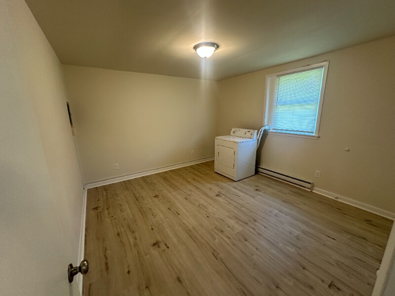 Building Photo - 5388 Chapmans Rd