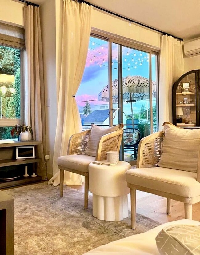 Building Photo - 1130 SE Tenino St