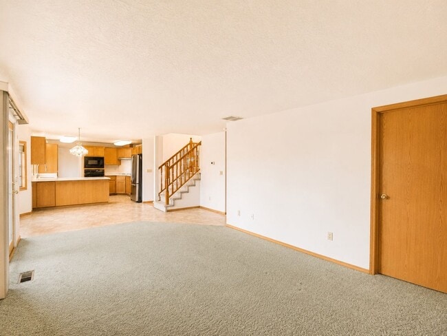 Building Photo - 226 Sparks Dr