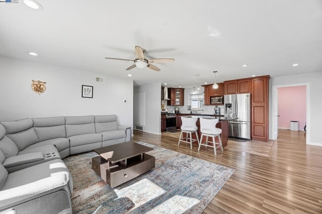 Building Photo - 19695 Bernal St