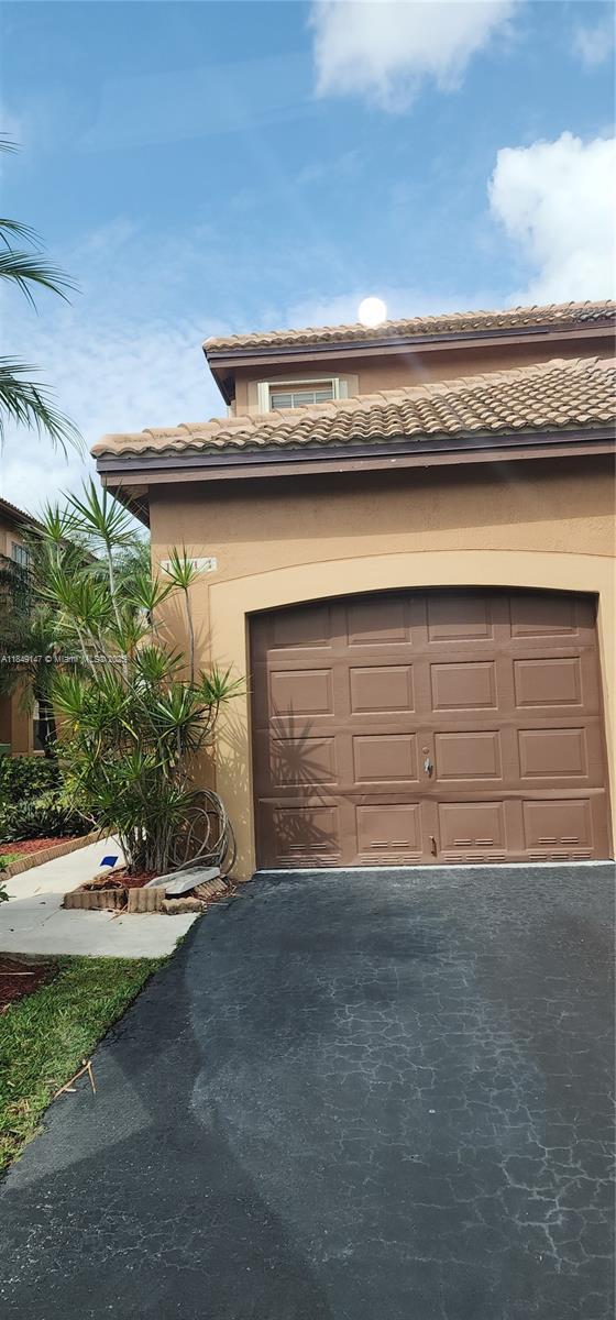 Primary Photo - 1411 Barcelona Way