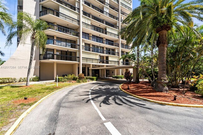 Building Photo - 2425 Presidential Way