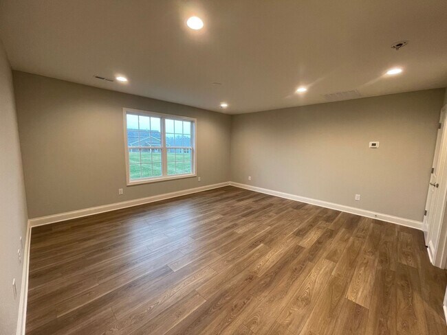 Building Photo - Gorgeous Custom New Build Home!