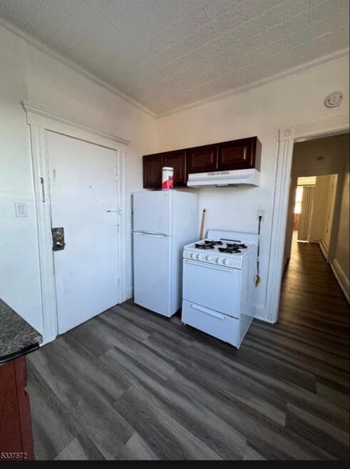 Building Photo - 97 Market St