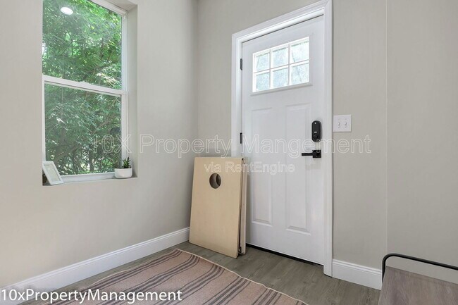 Building Photo - 566 Kimball Pl