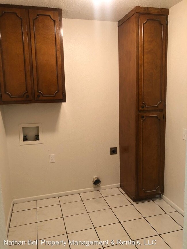 Building Photo - 3 br, 2 bath House - 3465 Fargo Dr