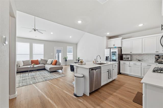 Building Photo - 2417 Mankato Dr