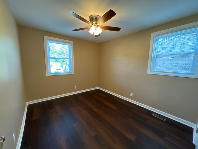 Building Photo - Great Newly Renovated Home - Move-In Ready!