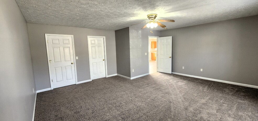 Building Photo - 1984 River Vista Cir