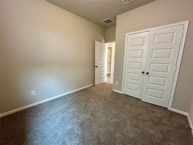 Building Photo - 10419 Astor Pt Trl