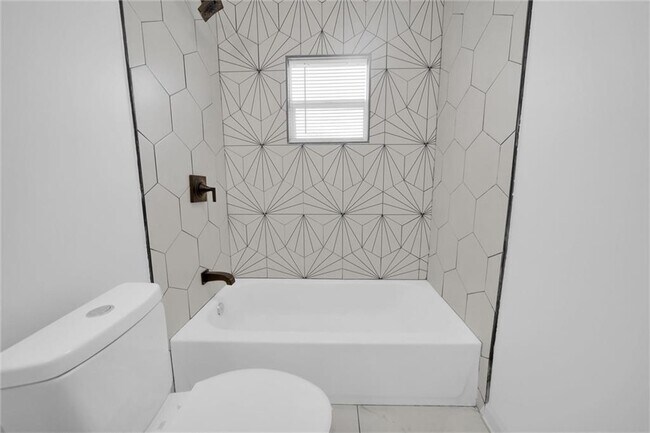 Building Photo - 3119 Piper Dr