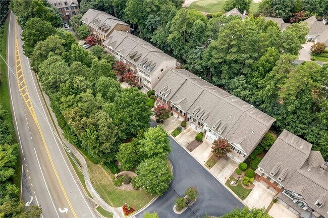 Building Photo - 2614 Long Pointe