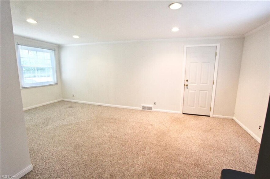 Building Photo - 4050 Silsby Rd