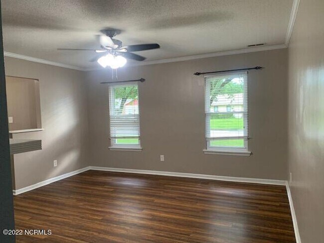 Building Photo - 1302 Kevin Ct