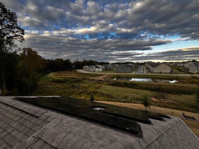 Building Photo - 7114 North Bridge Dr