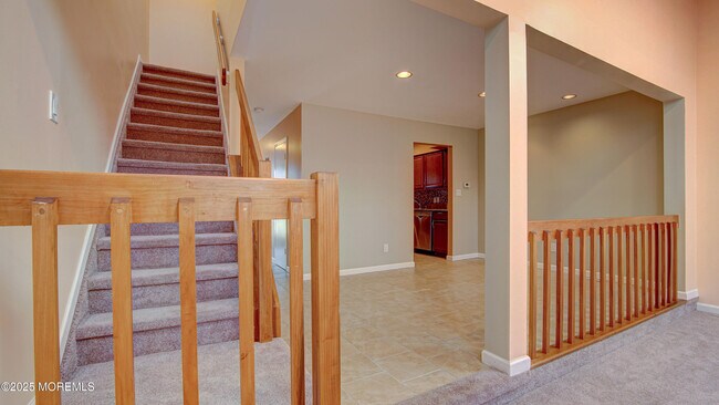 Building Photo - 66 Chestnut Way