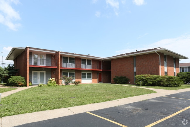 Building Photo - Eagle Crest Apartments
