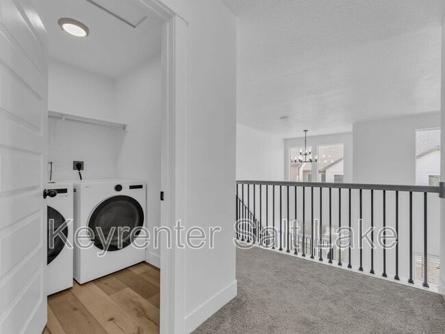 Building Photo - 1290 N 3960 W