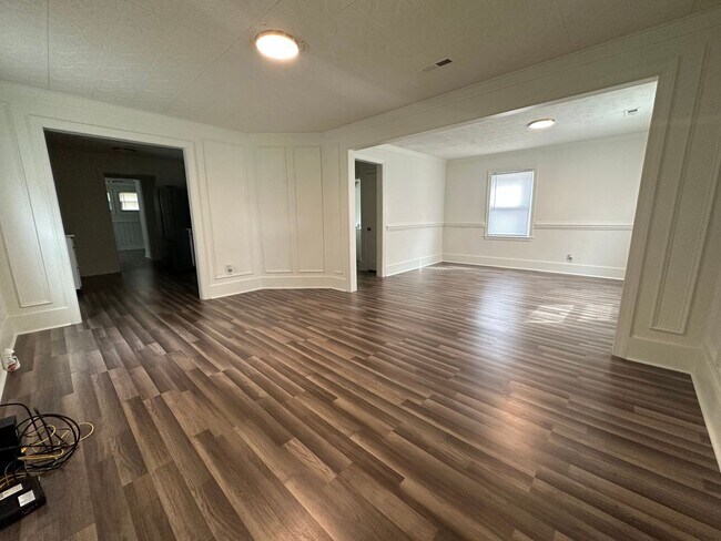 Building Photo - 1814 Newark Ave