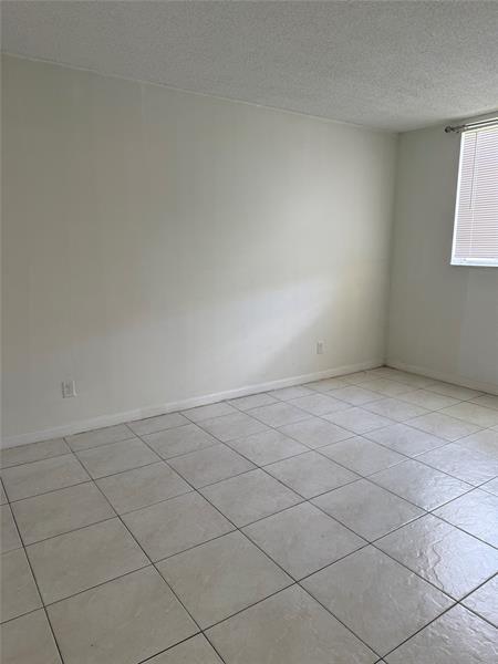 Building Photo - 5961 NW 61st Ave