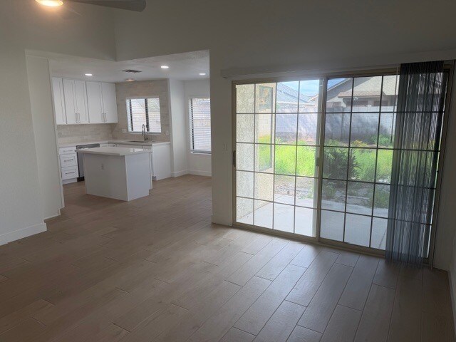 Building Photo - 1122 N 87th St