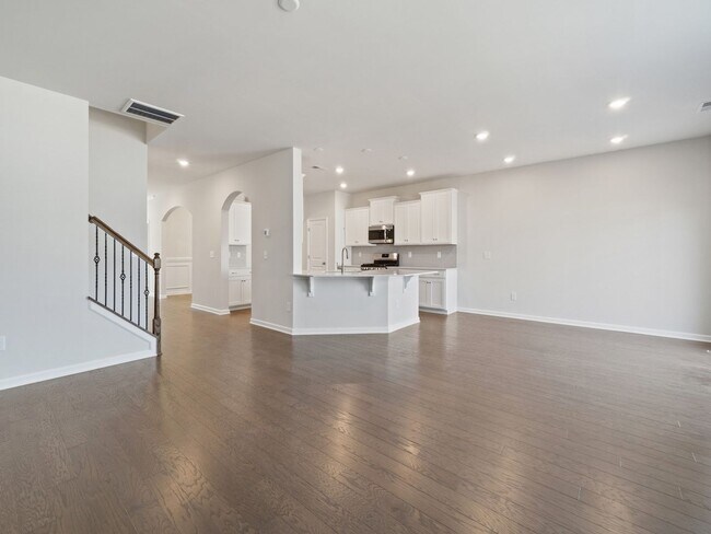 Building Photo - Beautiful Almost New Home with 5 Bedroom &...