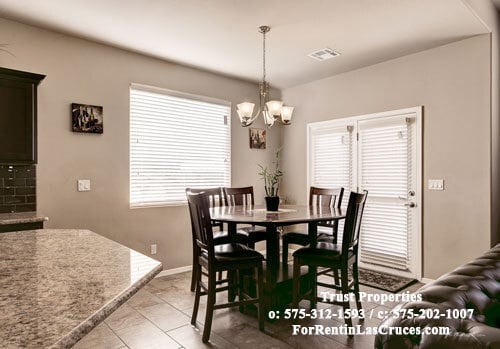 Building Photo - Almost new 4/2 off Del Rey