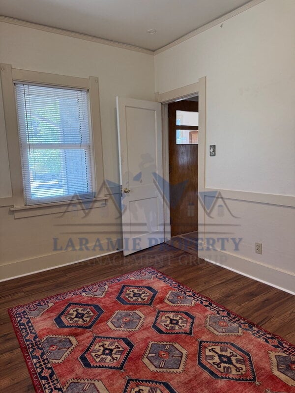 Building Photo - 1011 E Gibbon St